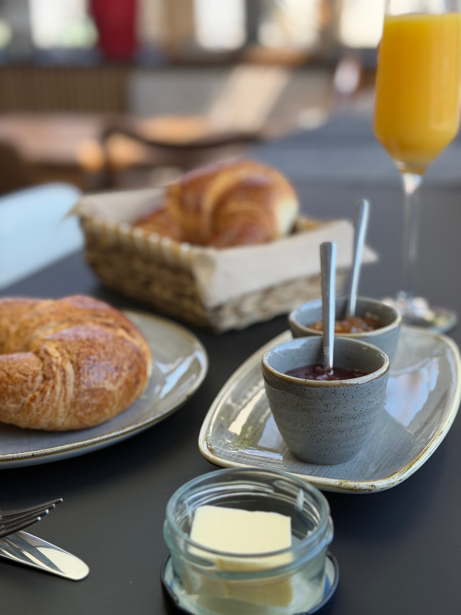 Frühstück von Donnerstag bis Samstag, 9.30 Uhr bis 11.30 Uhr