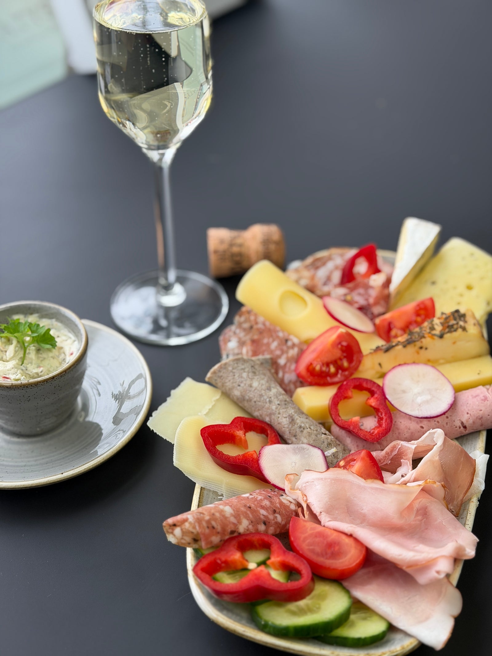 Frühstück von Donnerstag bis Samstag, 9.30 Uhr bis 11.30 Uhr
